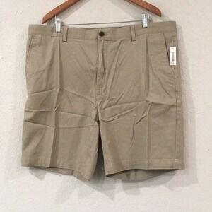 NEW Amazon Essentials Men's Sz 44 Classic Fit 9" Shorts Khaki 100% Cotton